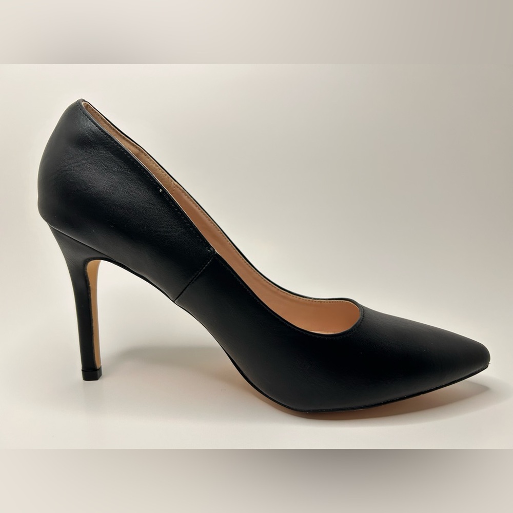 Elegant Black Women's Pumps - Picture 8 of 9